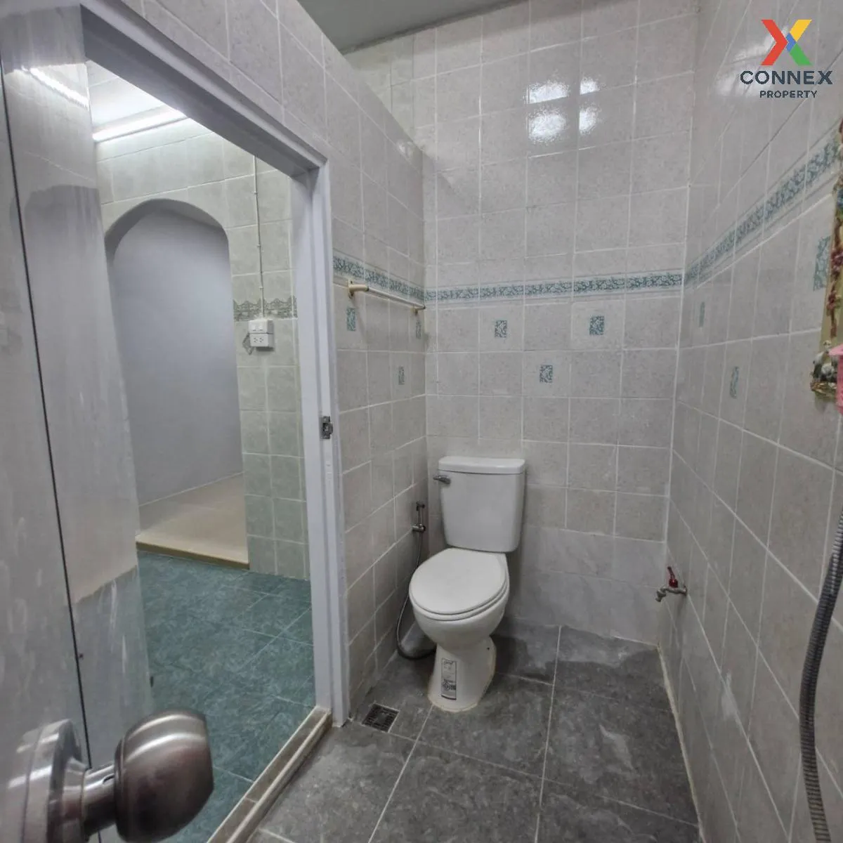 For Sale Townhouse/Townhome  , Tongthong 5 , newly renovated , Ba