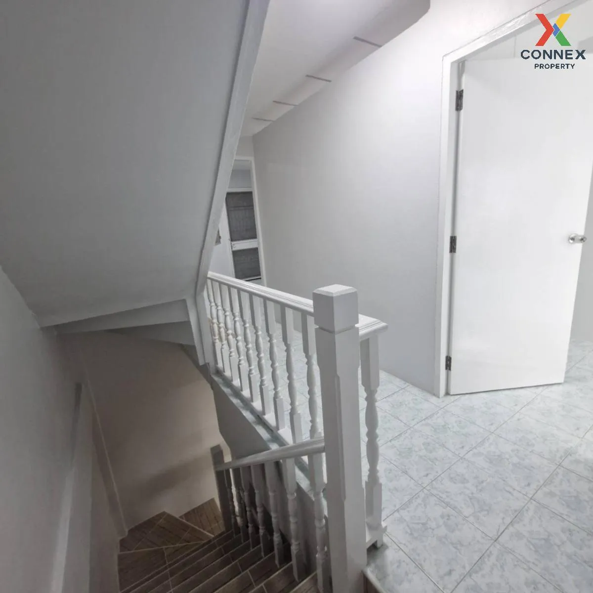 For Sale Townhouse/Townhome  , Tongthong 5 , newly renovated , Ba