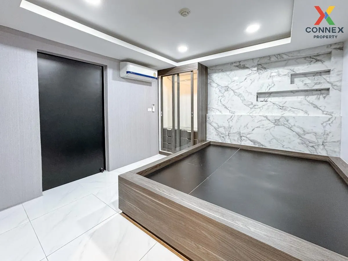 For Sale Condo , The Kris 3 Ratchada 17 , Ratchadaphisek , Din Da