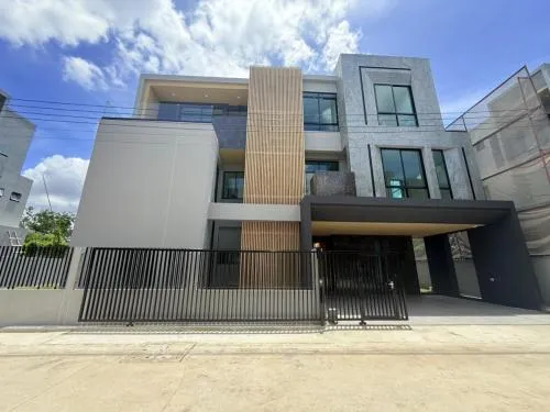ขายบ้าน  เดอะ มาสเตอร์ ราชพฤกษ์ - สะพานมหาเจษฎาบดินทรานุสรณ์ ชั้นสูง บางกร่าง เมืองนนทบุรี นนทบุรี CX-130166