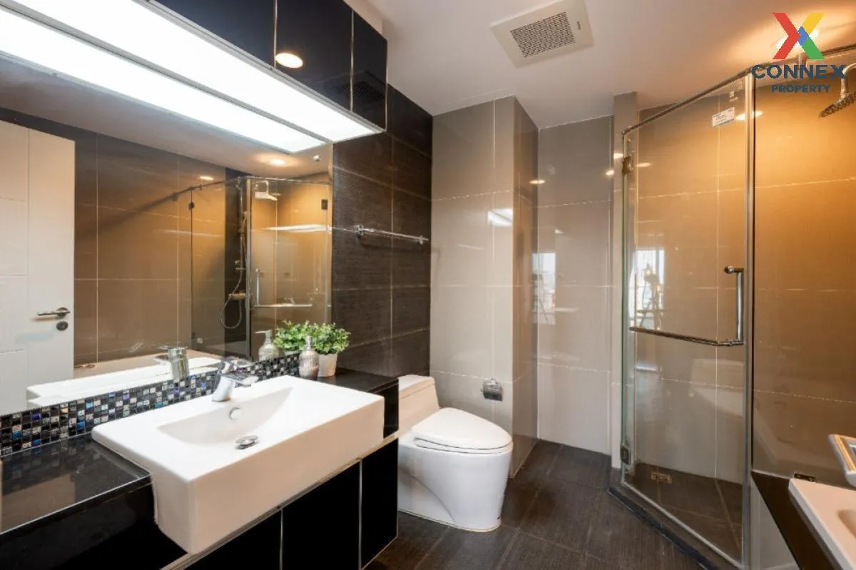 For Rent Condo , The Crest Sukhumvit 34 , nice view , high floor 