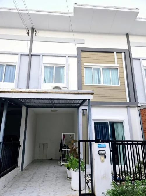 For Rent Townhouse/Townhome  , Lalin Town Lanceo Crib Wongwaen - Lumlukka Khlong 4 , Lat Sawai , Lam Luk Ka , Pathum Thani , CX-130177