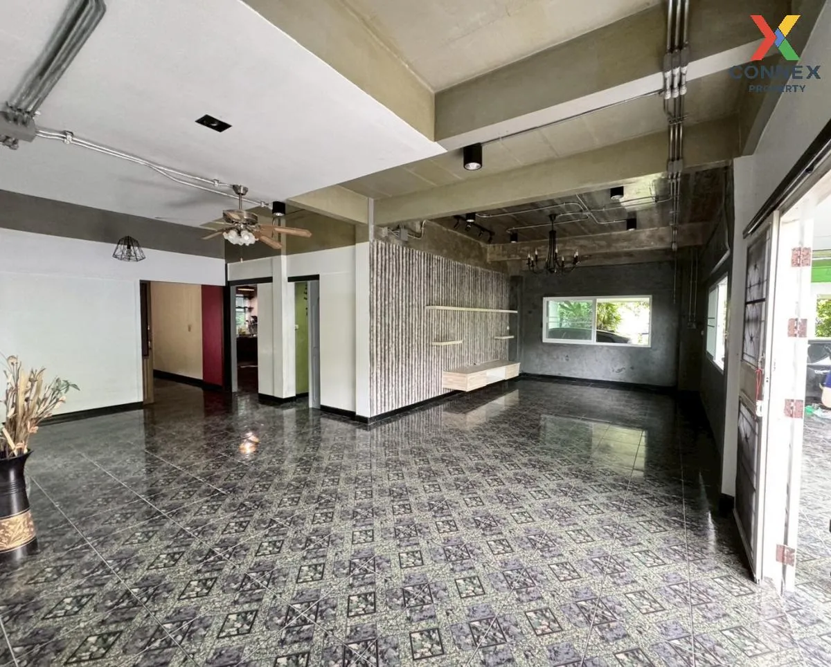 For Sale House , Kanda Classic Ville Phetkasem 81 , Tha Kham , Ba 2