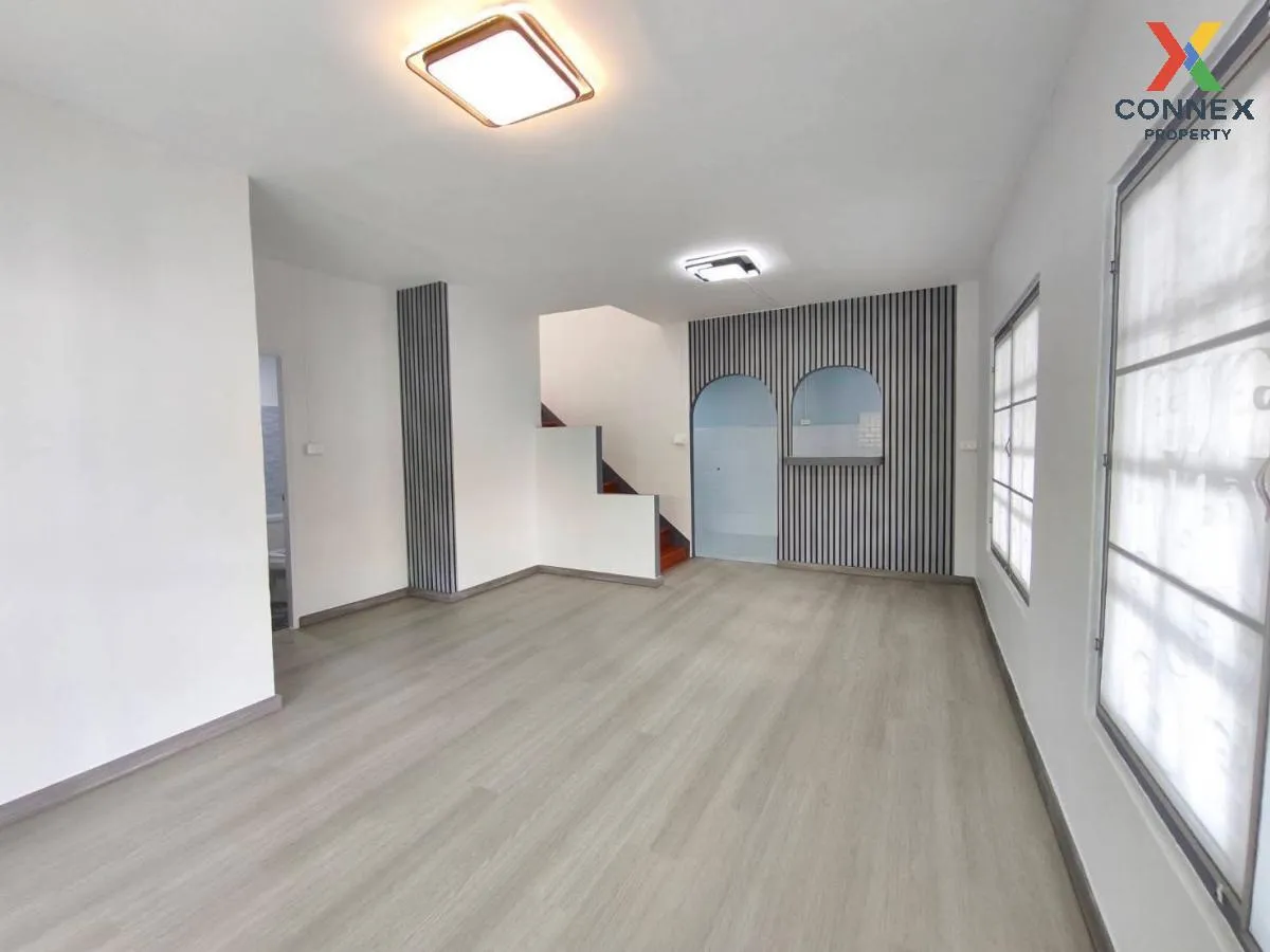 For Sale Townhouse/Townhome  , Baan Pruksa 15 Bangpu , corner uni