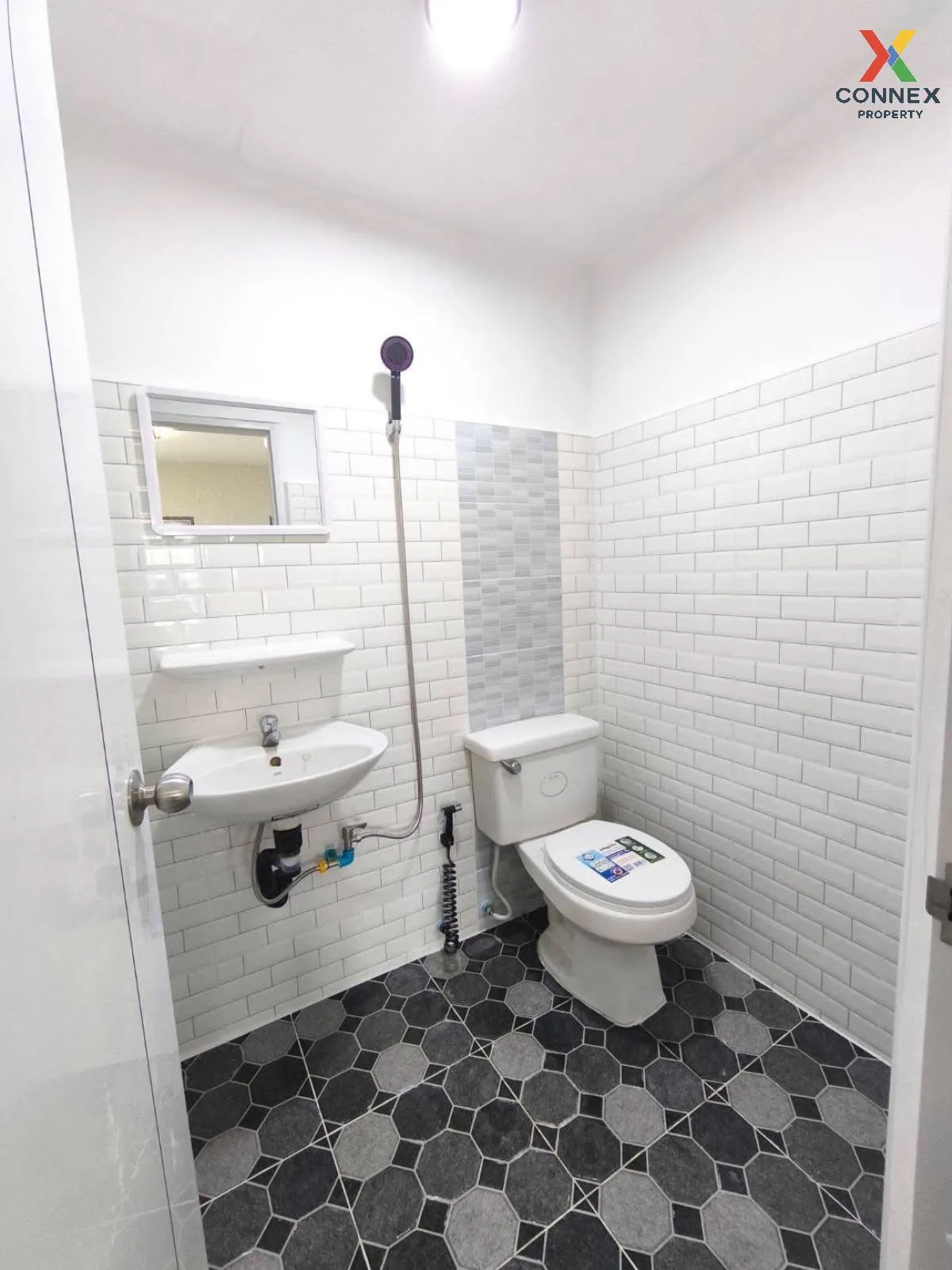 For Sale Townhouse/Townhome  , Baan Pruksa 15 Bangpu , corner uni