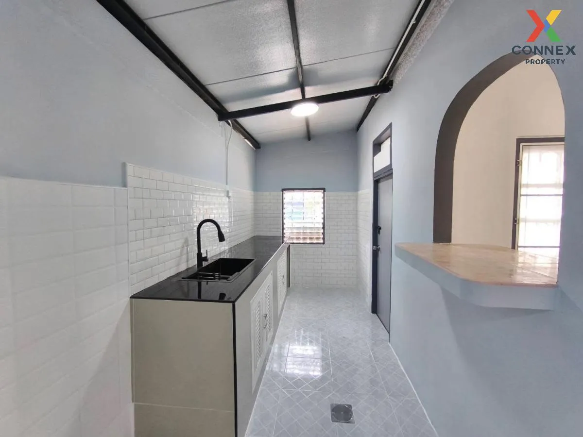 For Sale Townhouse/Townhome  , Baan Pruksa 15 Bangpu , corner uni