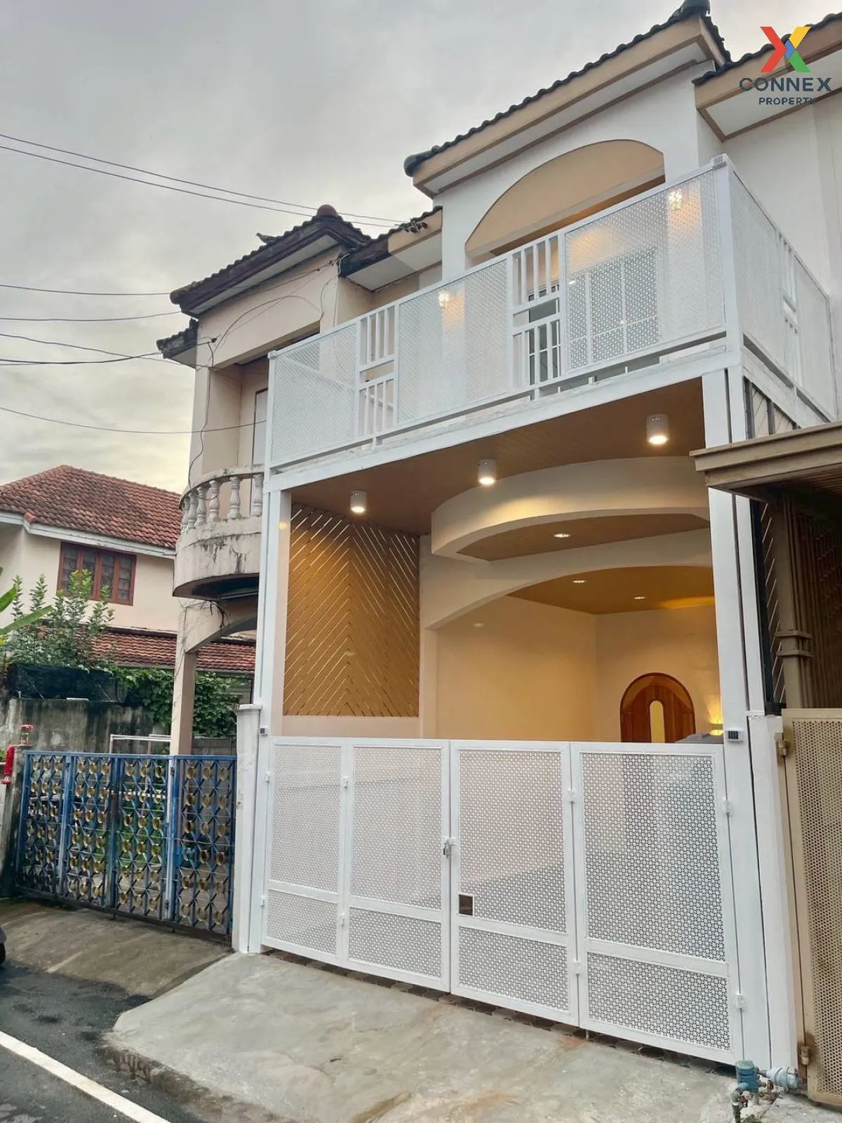 For Sale Townhouse/Townhome  , Baan Buathong 1 , newly renovated  2