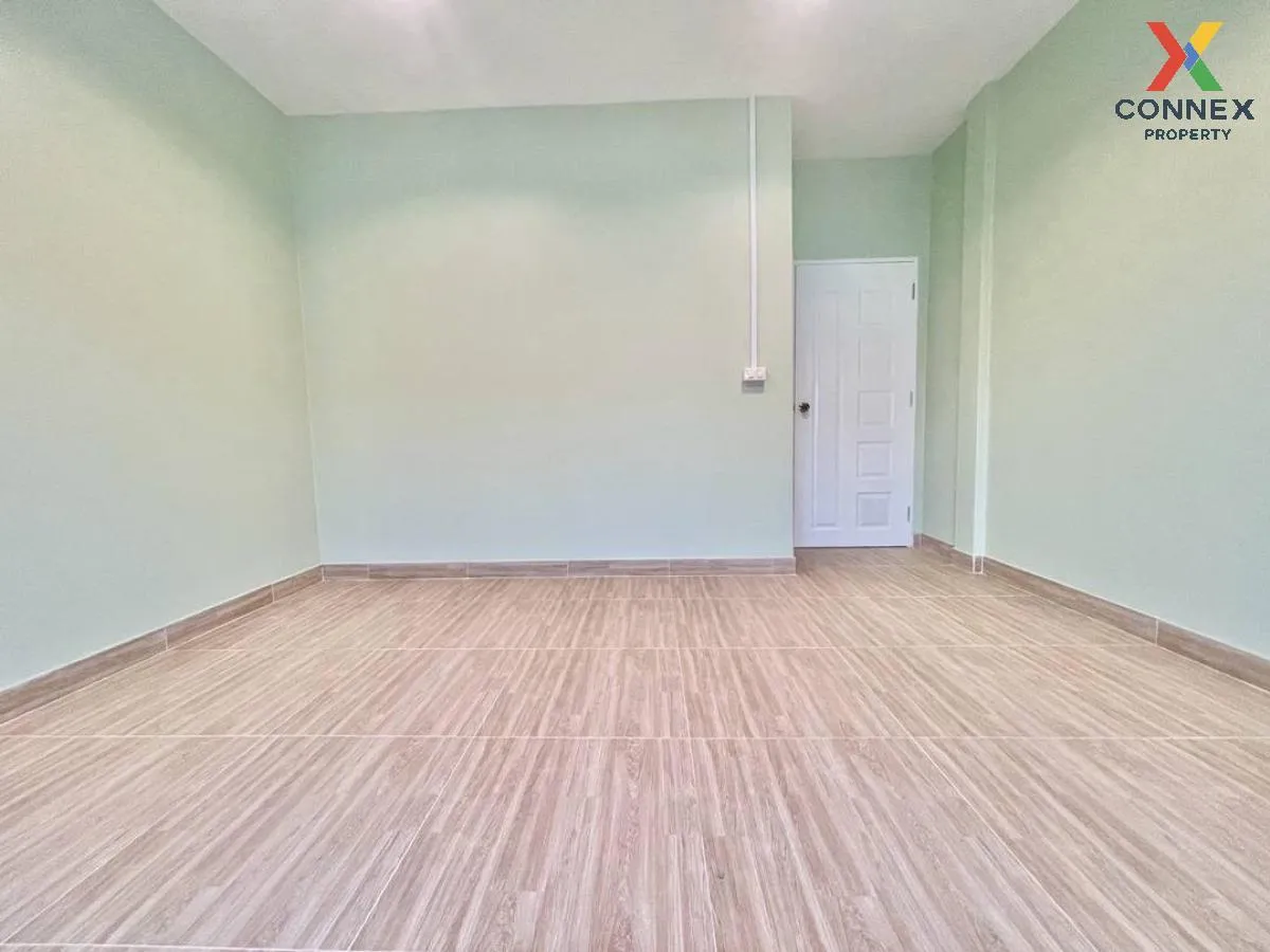 For Sale Townhouse/Townhome  , Baan Buathong 1 , newly renovated 
