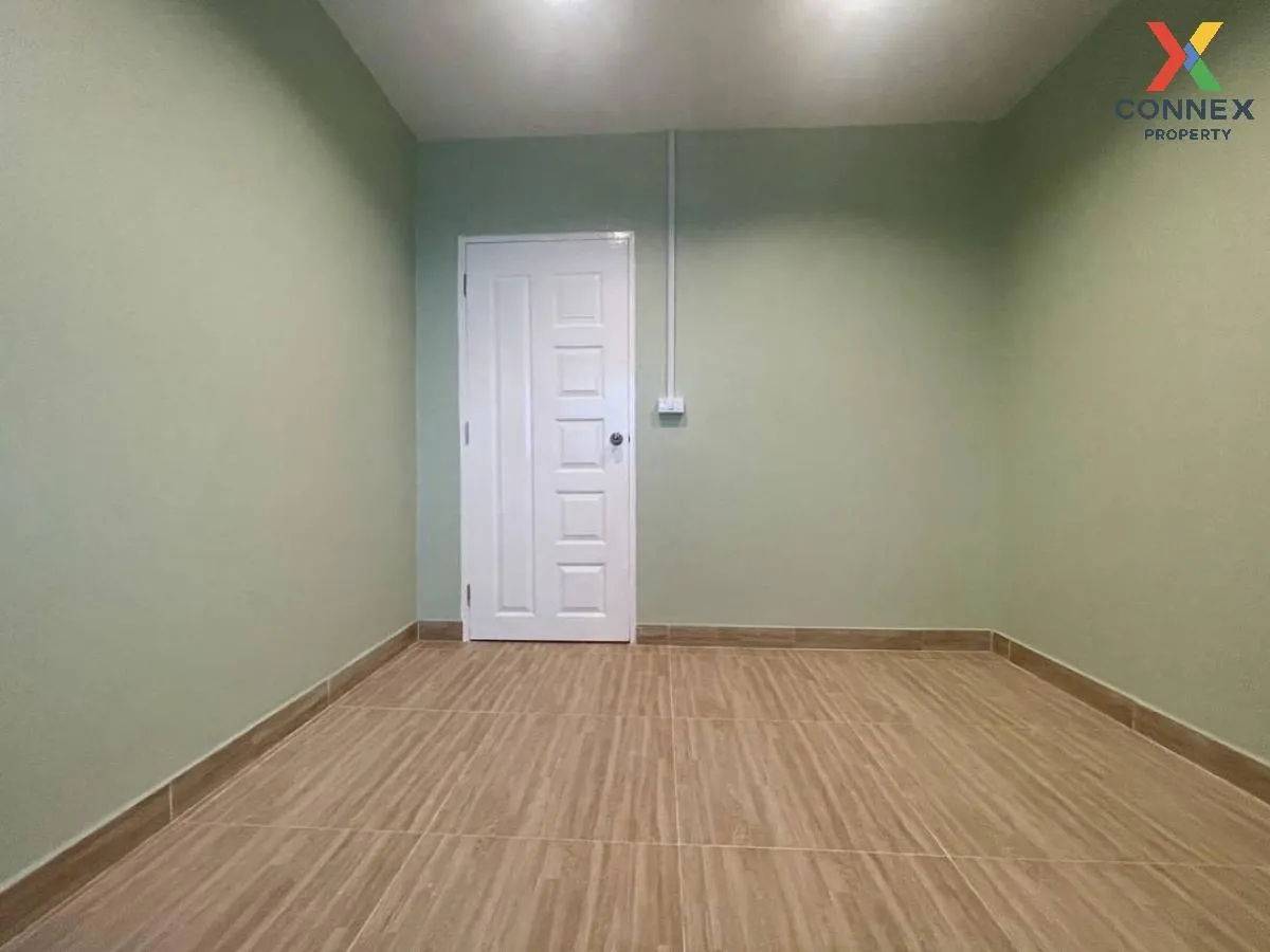 For Sale Townhouse/Townhome  , Baan Buathong 1 , newly renovated 