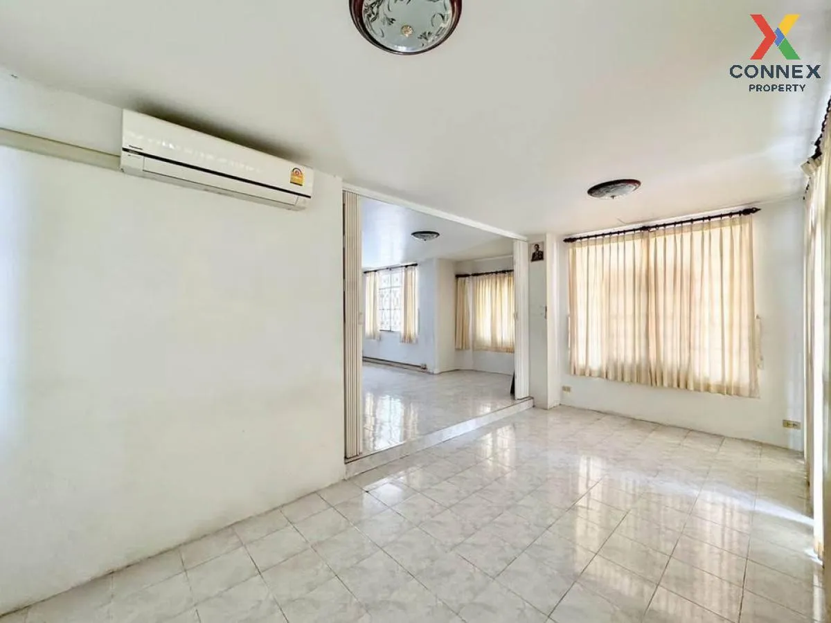 For Sale House , Maneerin Village Rattanathibet , Sai Ma , Mueang 4
