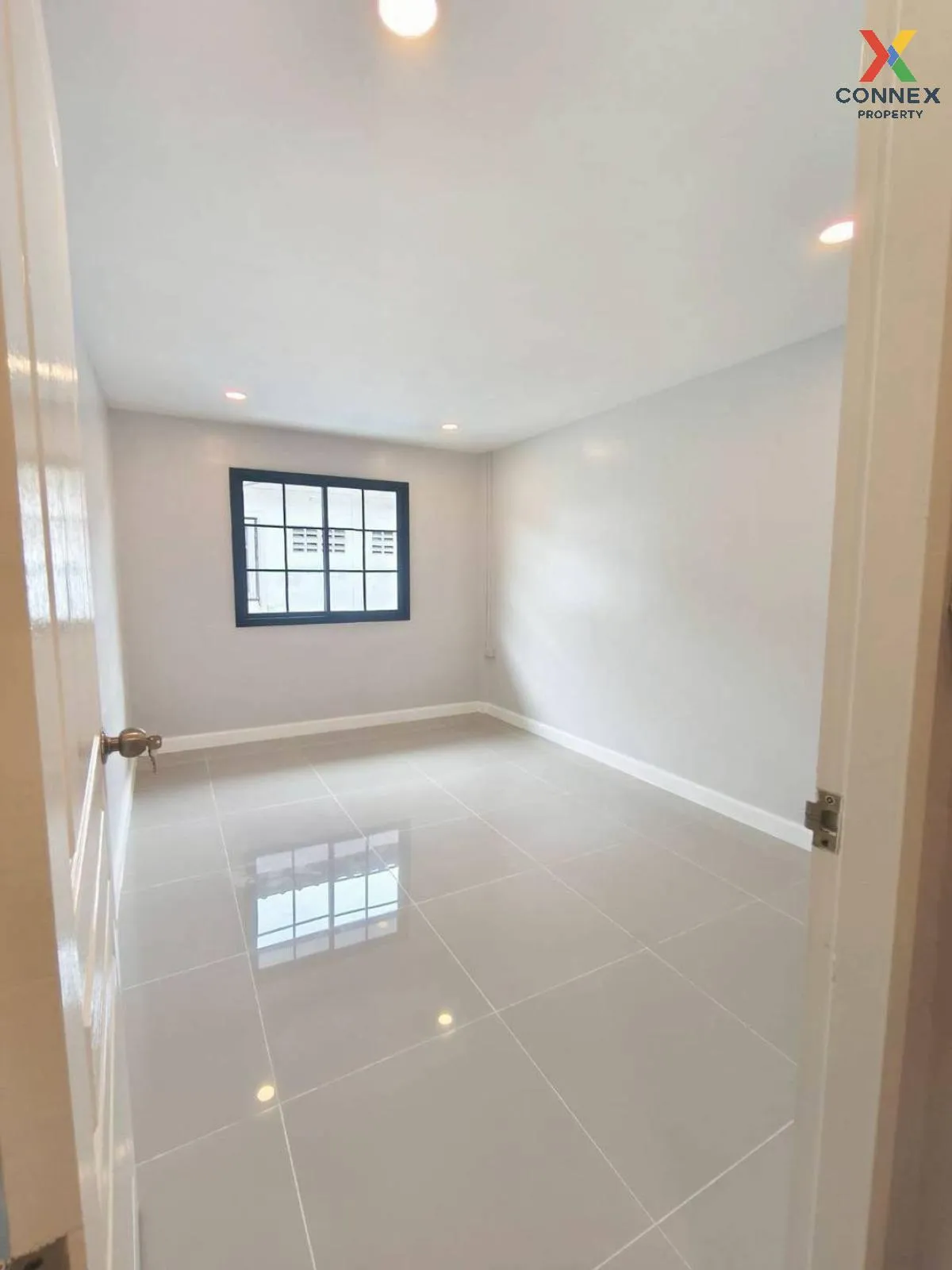 For Sale Townhouse/Townhome  , Por. Pasuk Nives , newly renovated