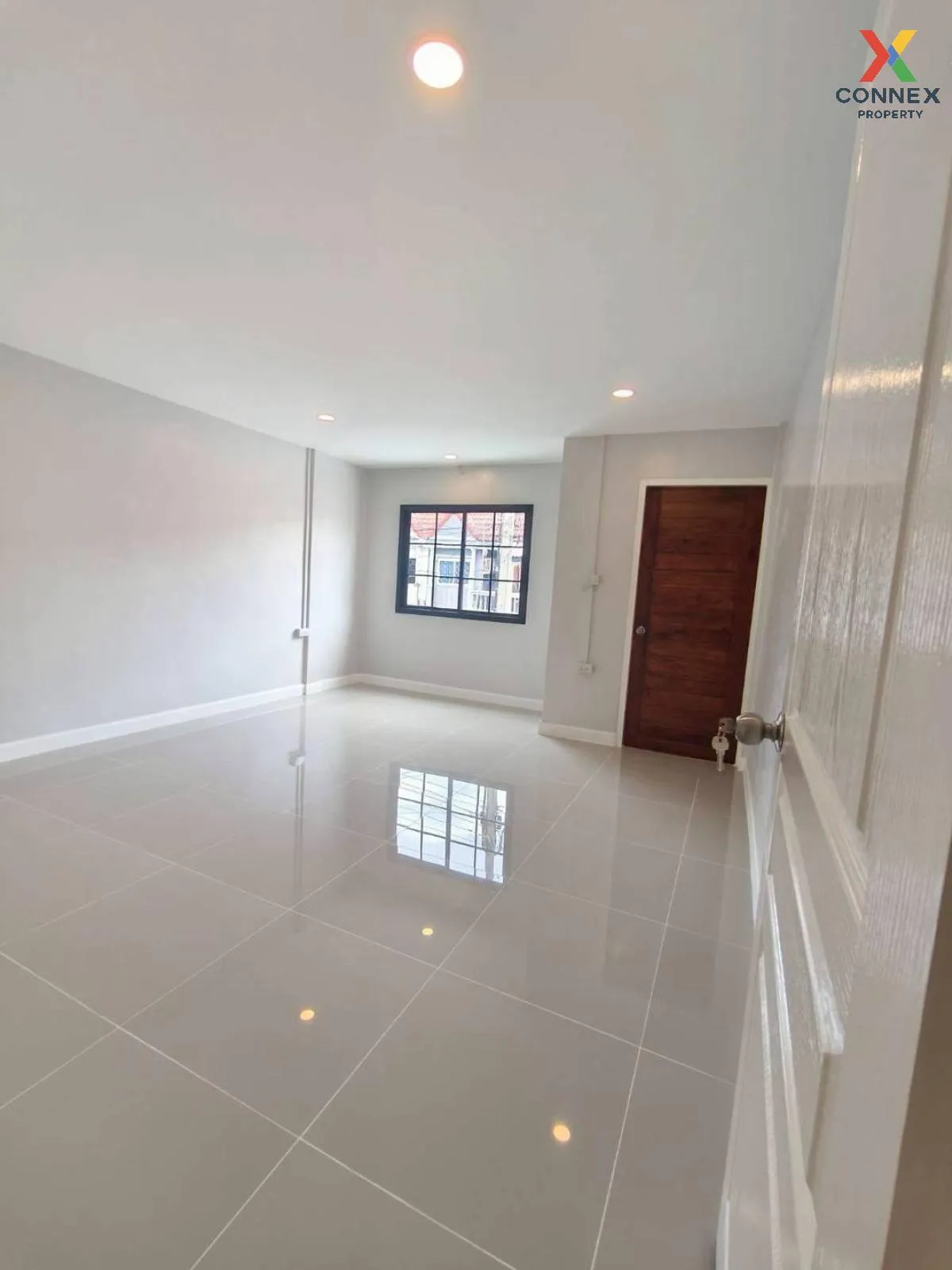 For Sale Townhouse/Townhome  , Por. Pasuk Nives , newly renovated