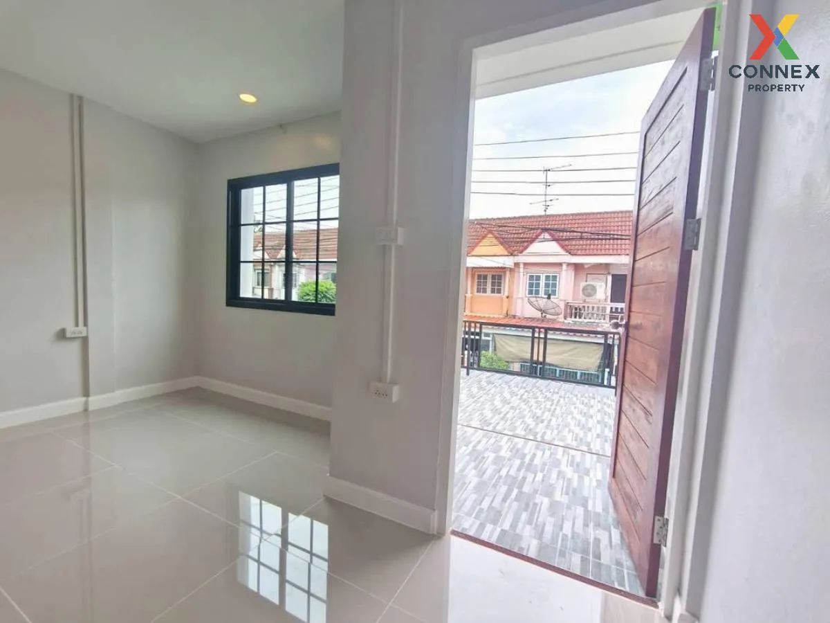 For Sale Townhouse/Townhome  , Por. Pasuk Nives , newly renovated