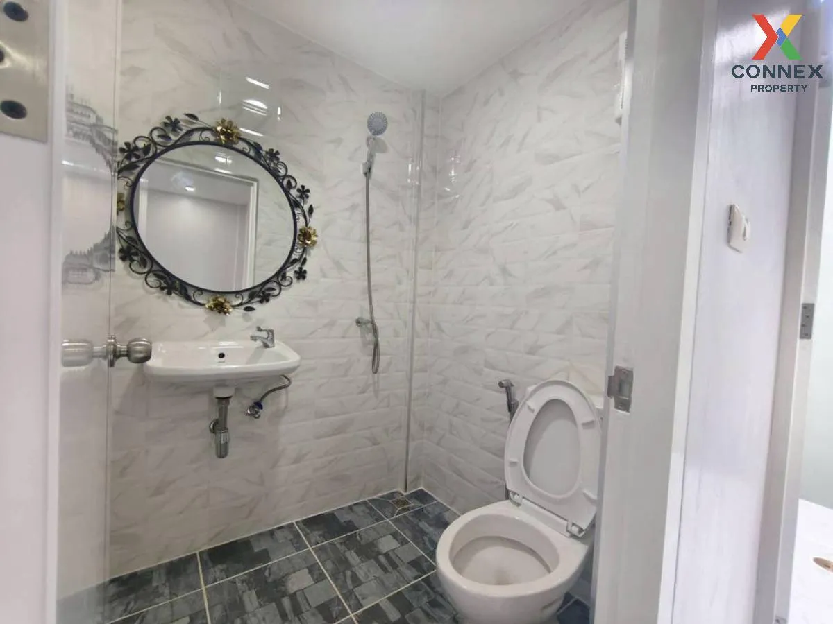 For Sale Townhouse/Townhome  , Lio Wongwaen-Pinklao , newly renov