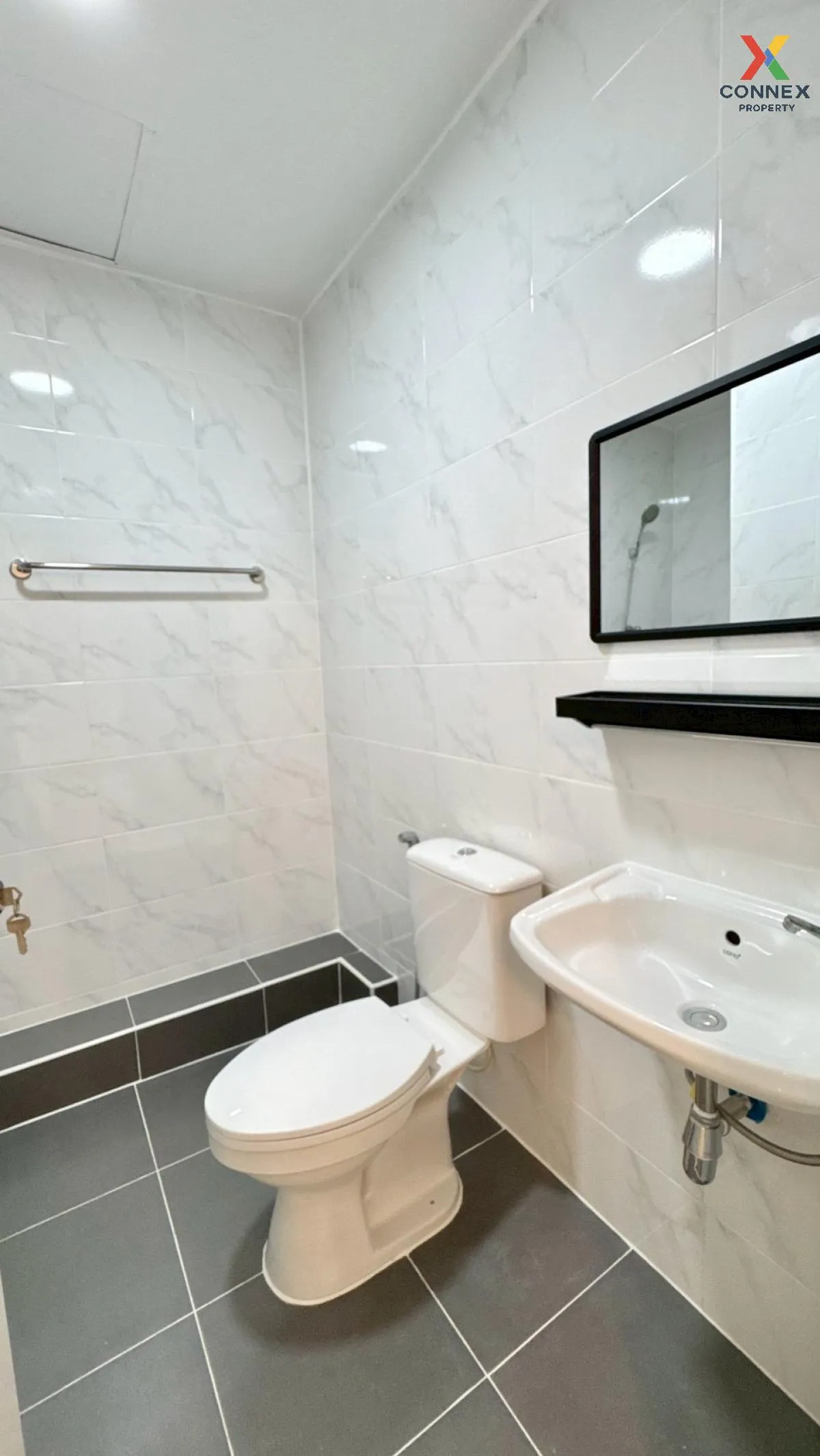For Sale Townhouse/Townhome  , Baan Rom Ngao Mai , newly renovate