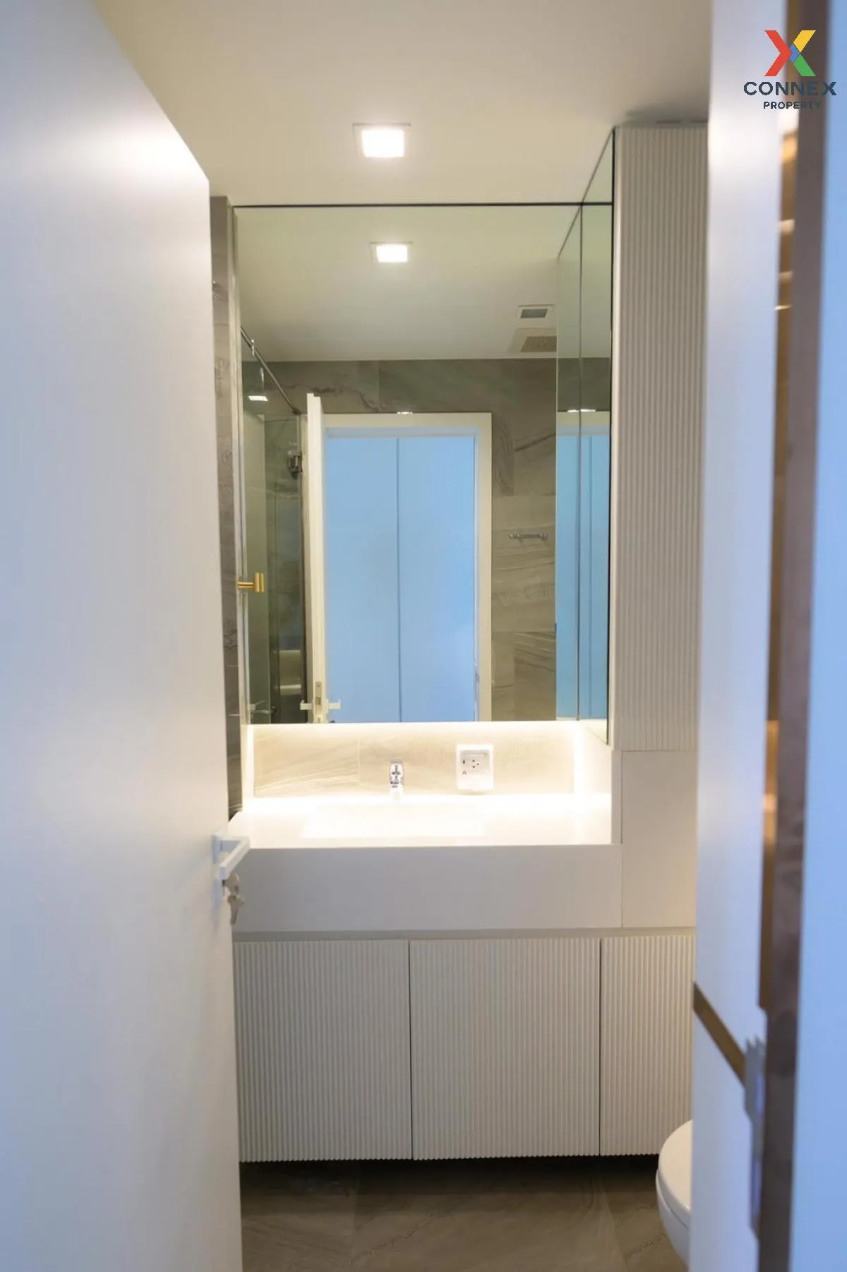 For Sale Condo , Ideo Q Sukhumvit 36 , nice view , corner unit , 