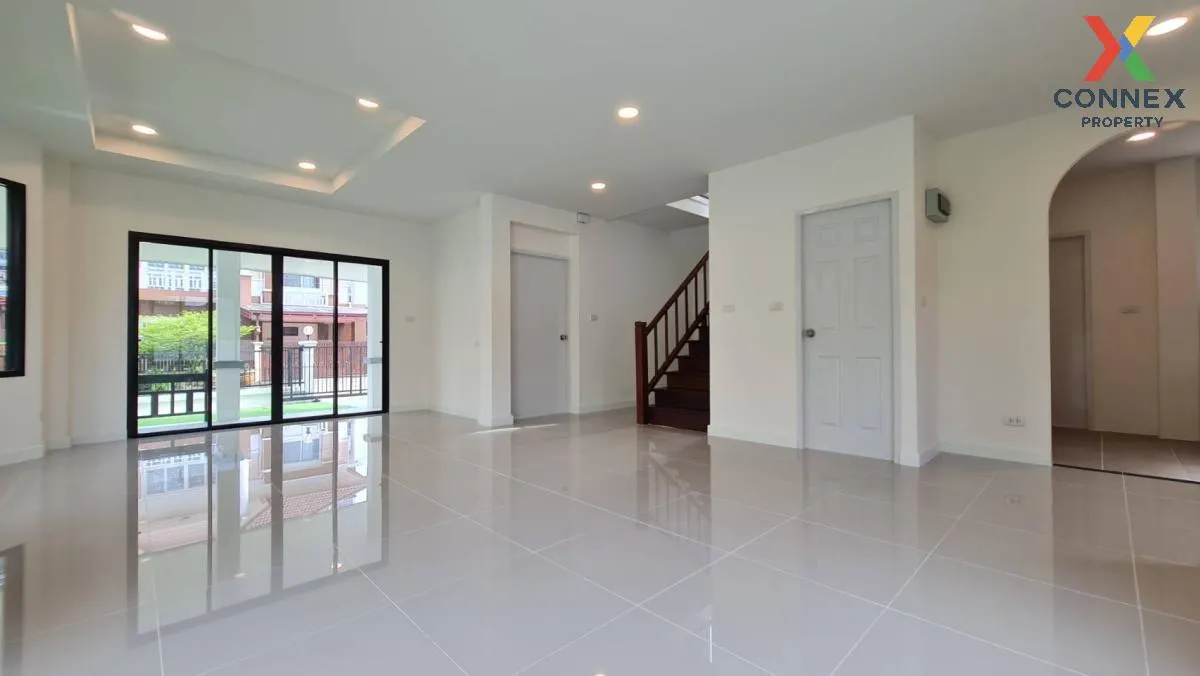 ขายบ้าน  บ้านฟลอราวิลล์ รังสิต - ปทุมธานี รีโนเวทใหม่ บางพูด เมือ