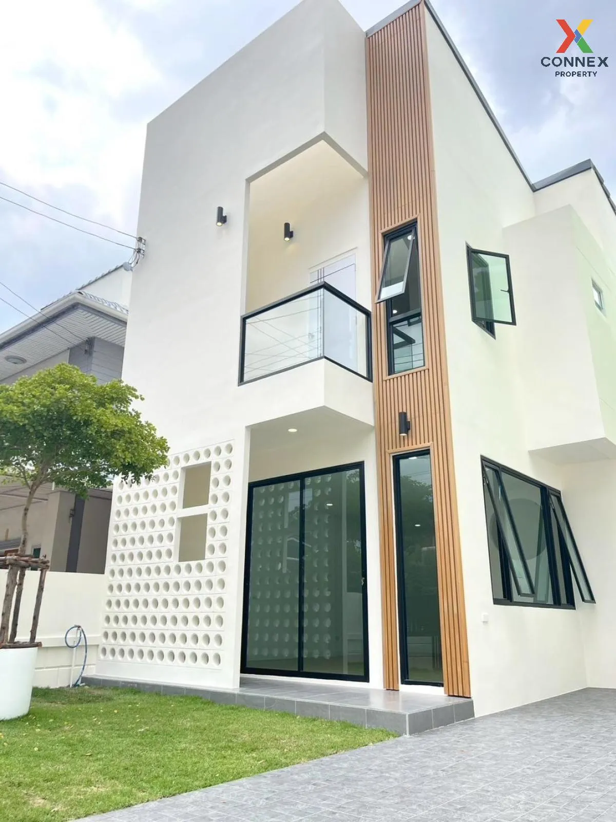 For Sale House , Baan Phon Watcharapol , newly renovated , Tha Ra 2