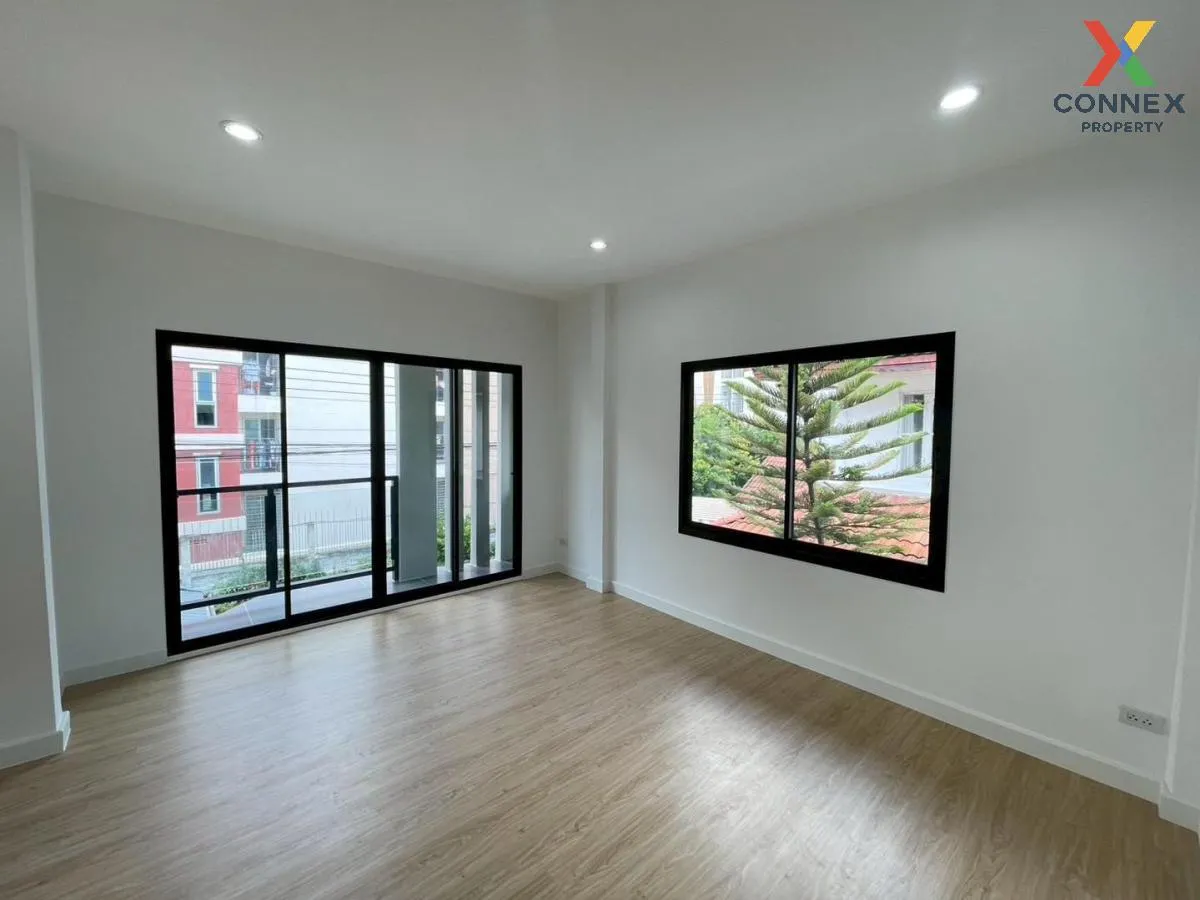 For Sale House , Baan Pan Thong , newly renovated , Rangsit , Tha