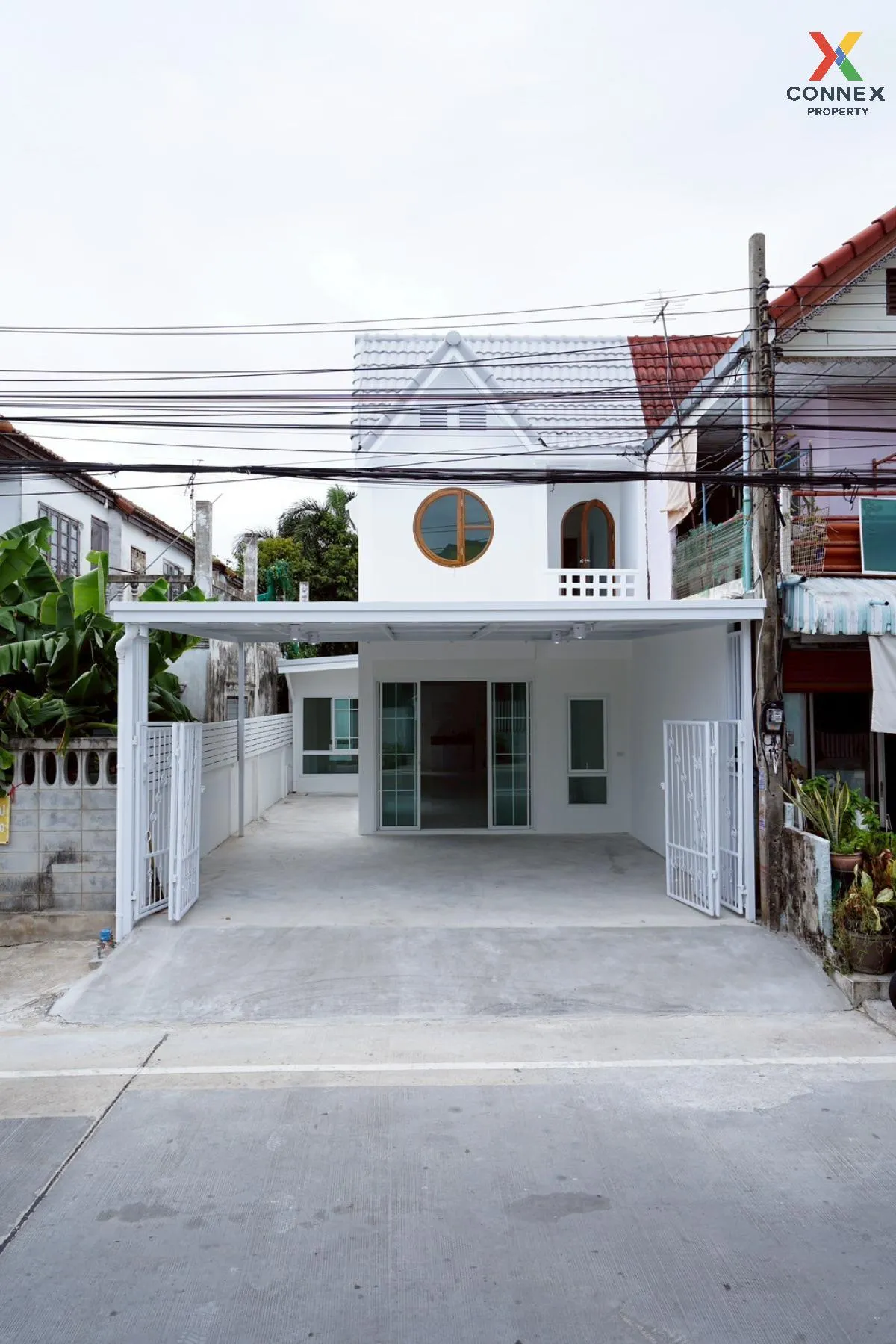 For Sale Townhouse/Townhome  , Baan Bua Thong 2 , corner unit , n 1