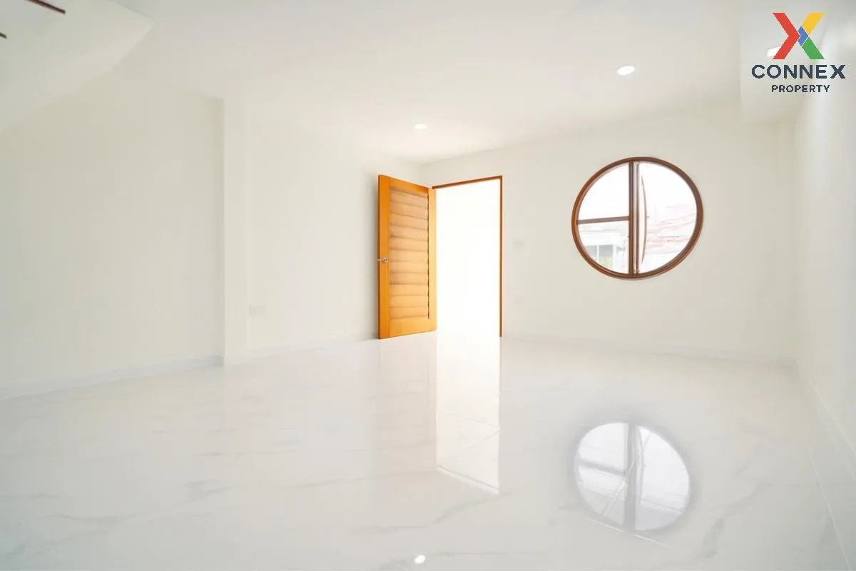 For Sale Townhouse/Townhome  , Baan Rattanathibet , newly renovat 4