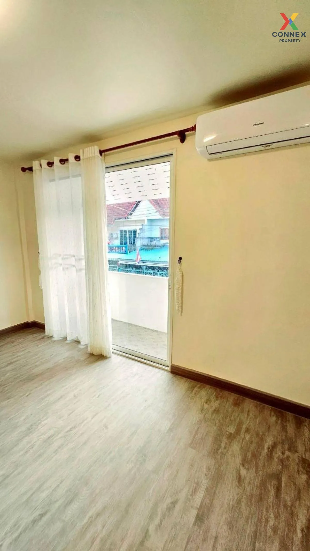 For Sale House , Chat Luang Village, Rat Uthit 54 , MRT-Min Buri  4