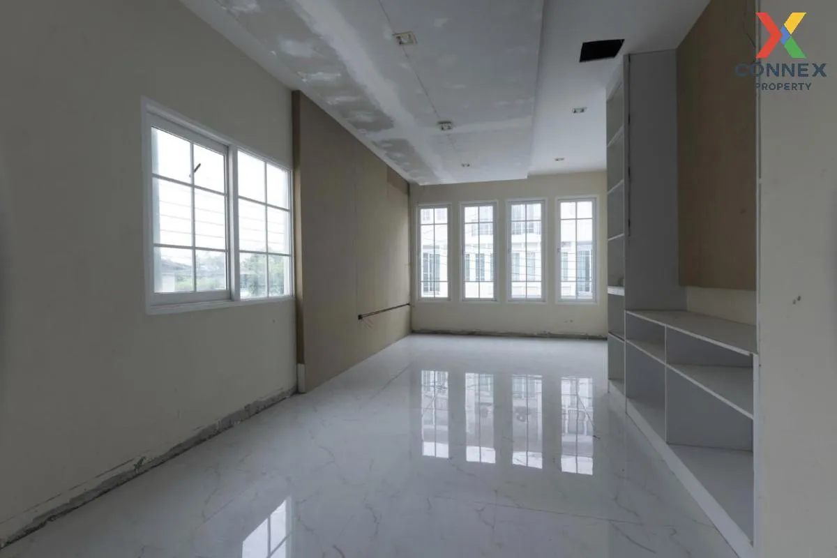 For Sale Townhouse/Townhome  , Golden City Sathorn , BTS-Wutthaka