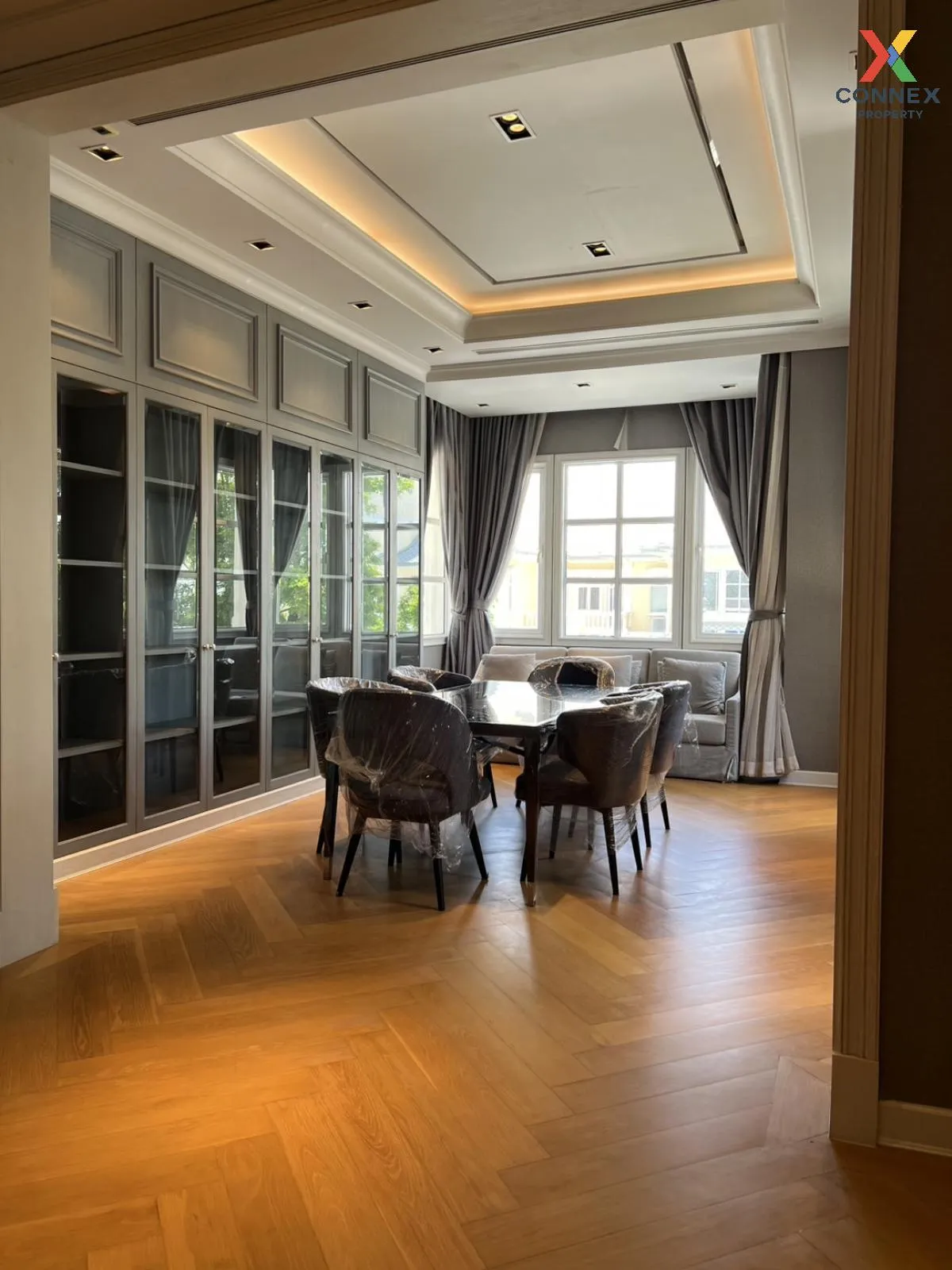 (วิวทะเลสาปหมู่บ้าน หลังมุม) ขายบ้าน  เดอะ รอยัล เรสซิเดนท์ ห้องม