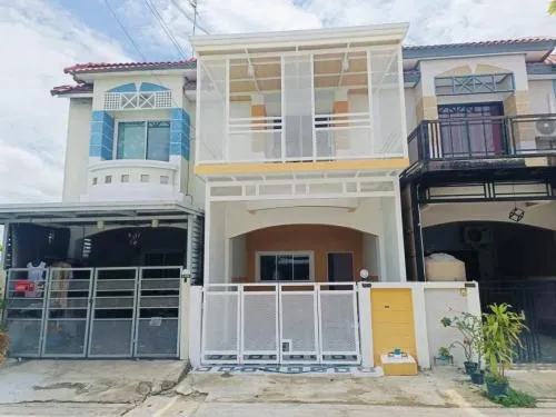 ขายทาวน์เฮ้าส์/ทาวน์โฮม  บ้านปิยวรารมย์ 3 รีโนเวทใหม่ ไทรน้อย ไทรน้อย นนทบุรี CX-131160