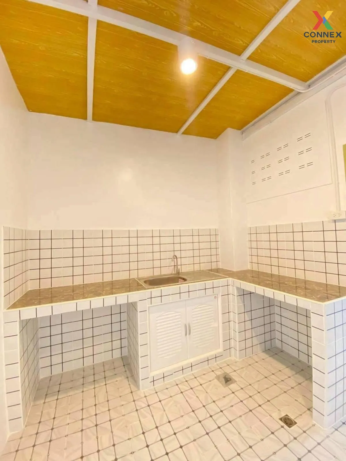 For Sale Townhouse/Townhome  , Baan Piya Wararom 3  , newly renov
