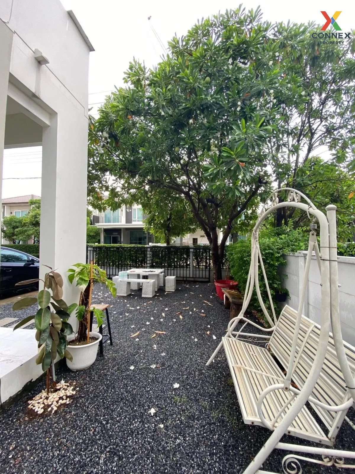 For Rent House , CENTRO Phahol-Vibhavadi 2 , corner unit , Khlong