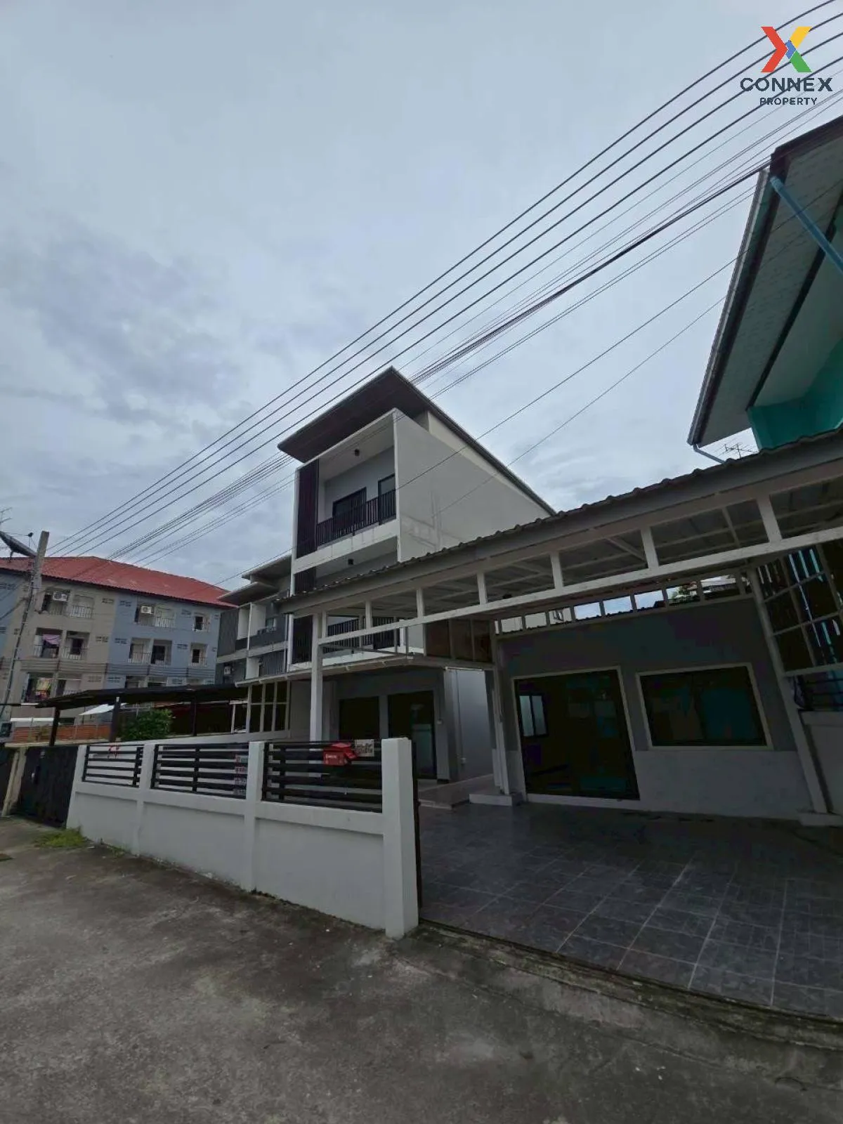 For Sale Townhome 3-storey with single-storey building , Khlong K 4