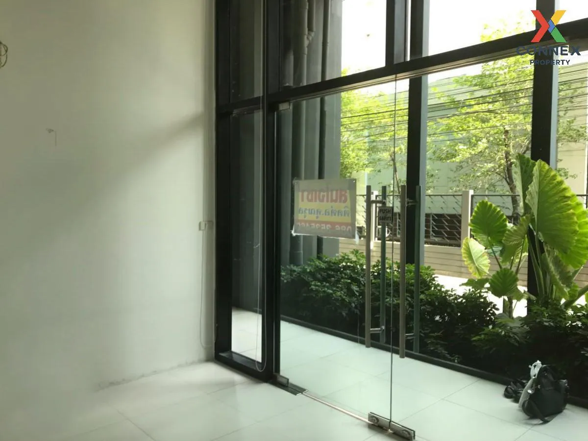 For Rent Commercial space , The Capital Ratchaprarop-Vibha , Sam  3