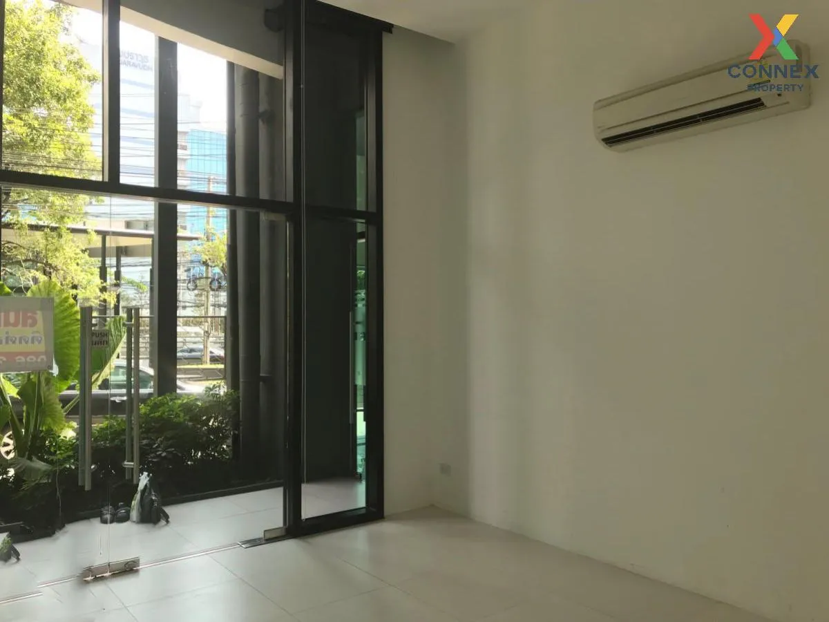 For Rent Commercial space , The Capital Ratchaprarop-Vibha , Sam  4