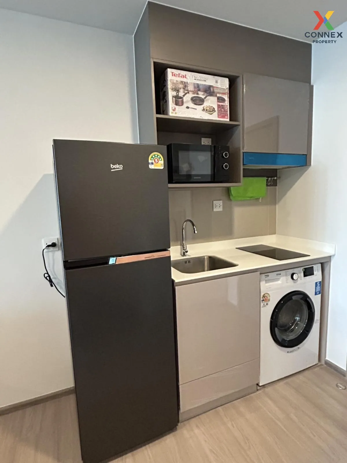 For Rent Condo , Aspire Sukhumvit - Rama 4 , high floor , BTS-Phr 3