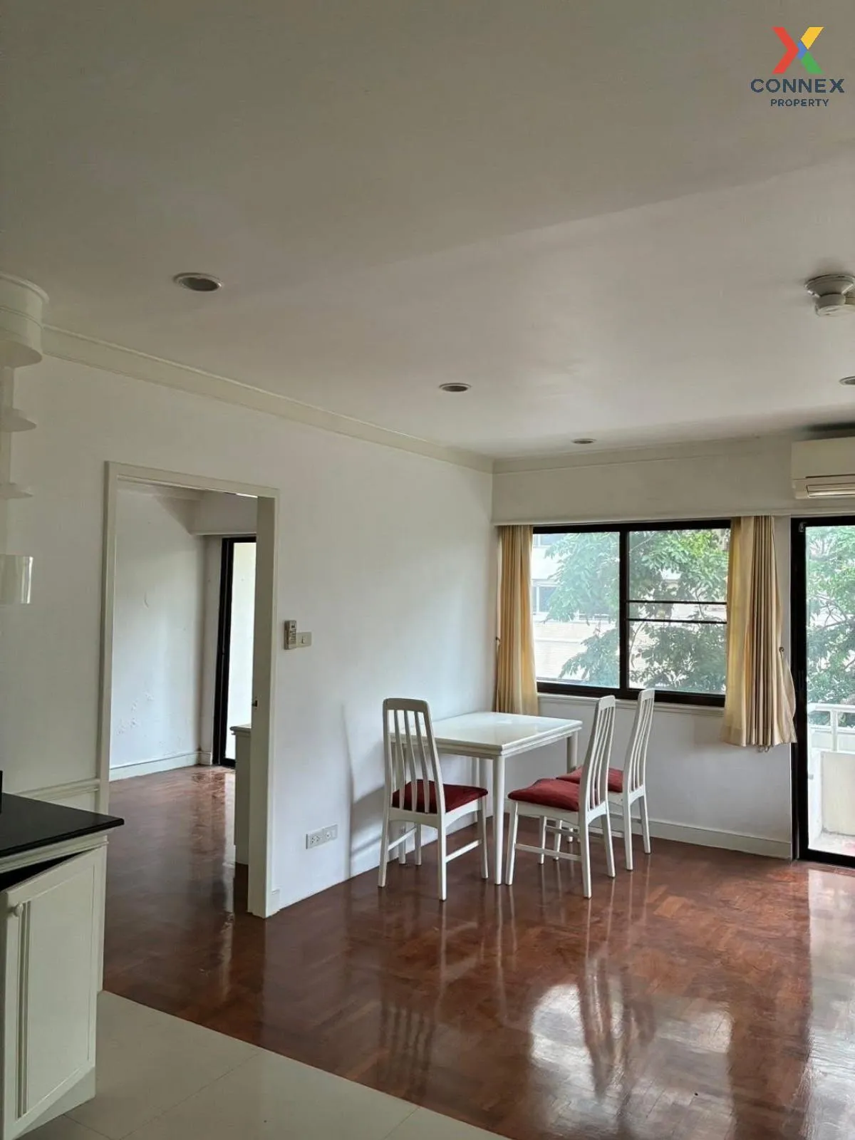 For Sale Condo , Saranjai Mansion , corner unit , BTS-Nana , Khlo