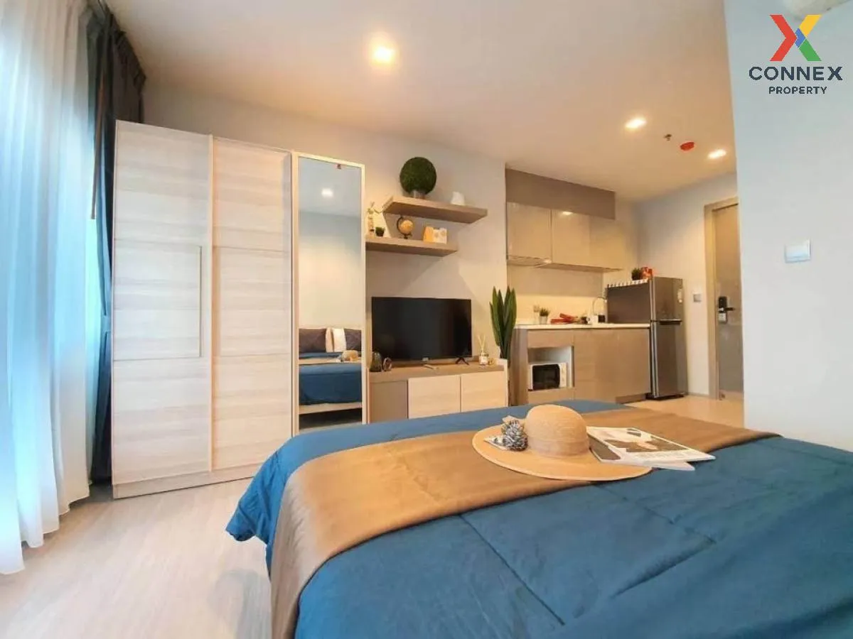For Rent Condo , Life Asoke - Rama 9 , nice view , high floor , M 3
