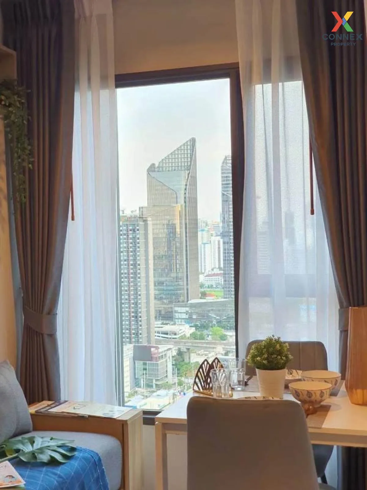 For Rent Condo , Life Asoke - Rama 9 , nice view , high floor , M