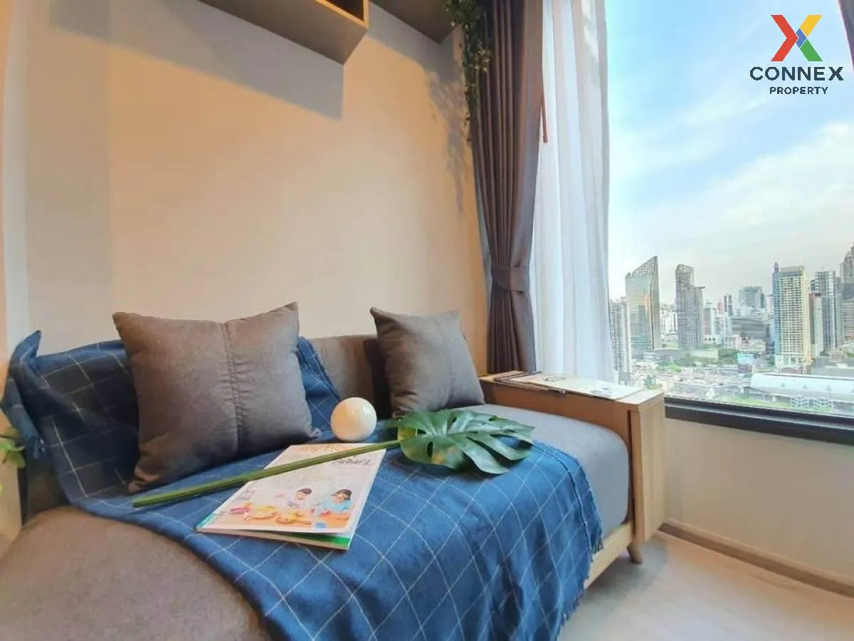 For Rent Condo , Life Asoke - Rama 9 , nice view , high floor , M