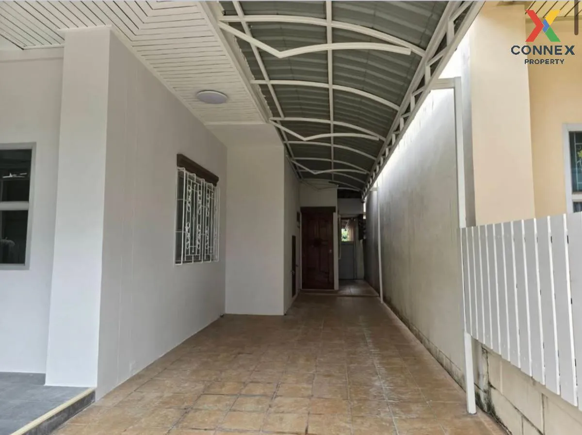 For Sale House , Baan Phon Watcharapol , wide frontage , Tha Raen 3