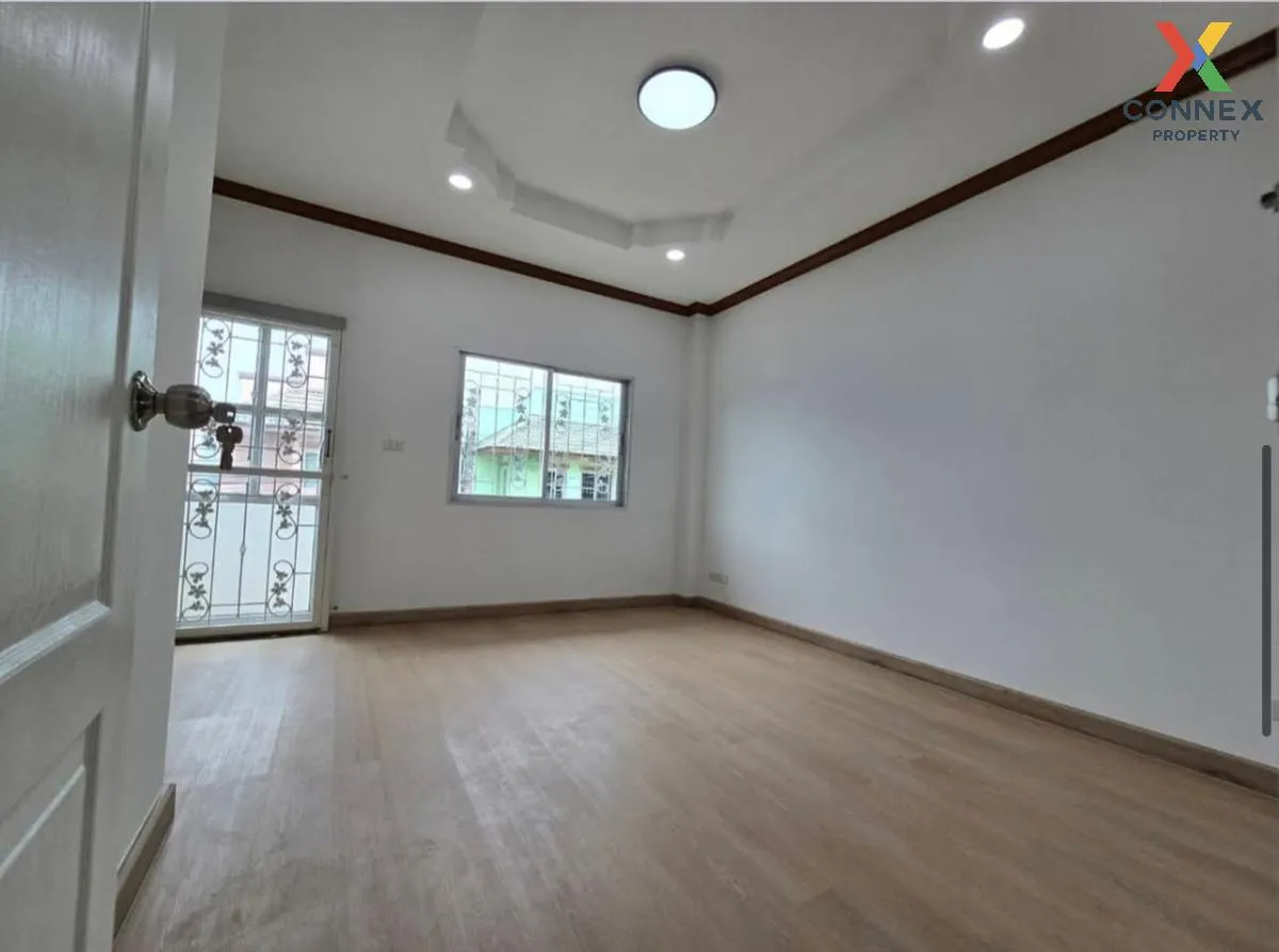 For Sale House , Baan Phon Watcharapol , wide frontage , Tha Raen
