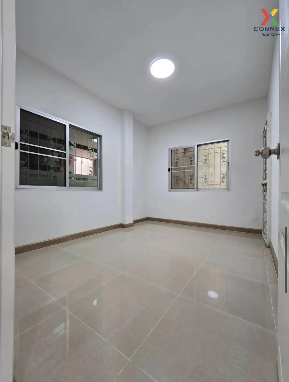 For Sale House , Baan Phon Watcharapol , wide frontage , Tha Raen
