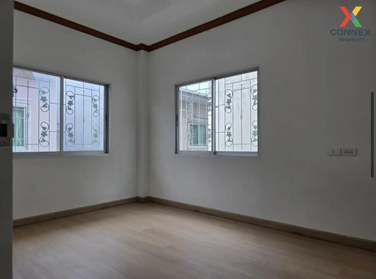 For Sale House , Baan Phon Watcharapol , wide frontage , Tha Raen