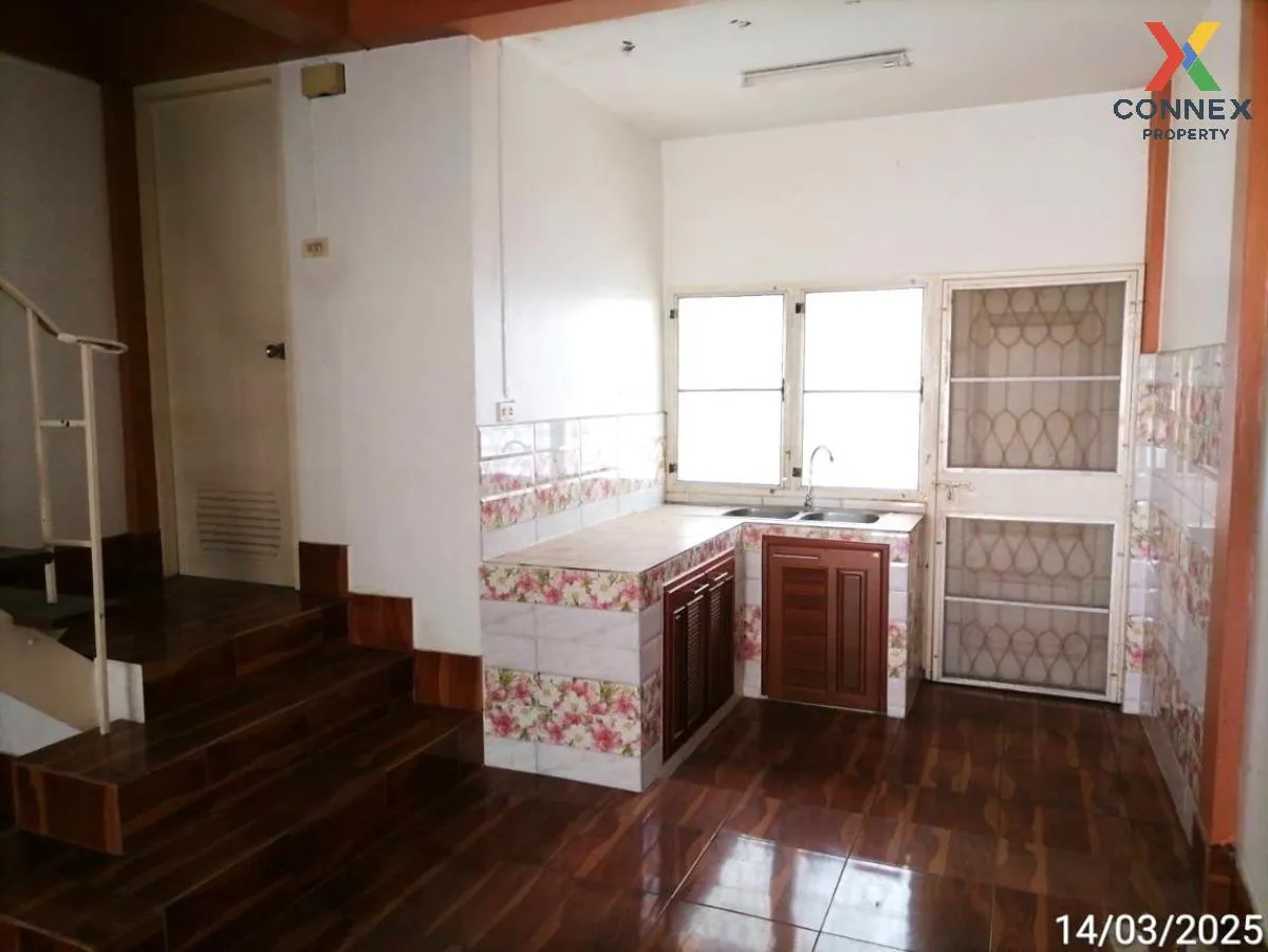 For Sale Townhouse/Townhome  , Family Park Sukprayoon Napa , Na P 4