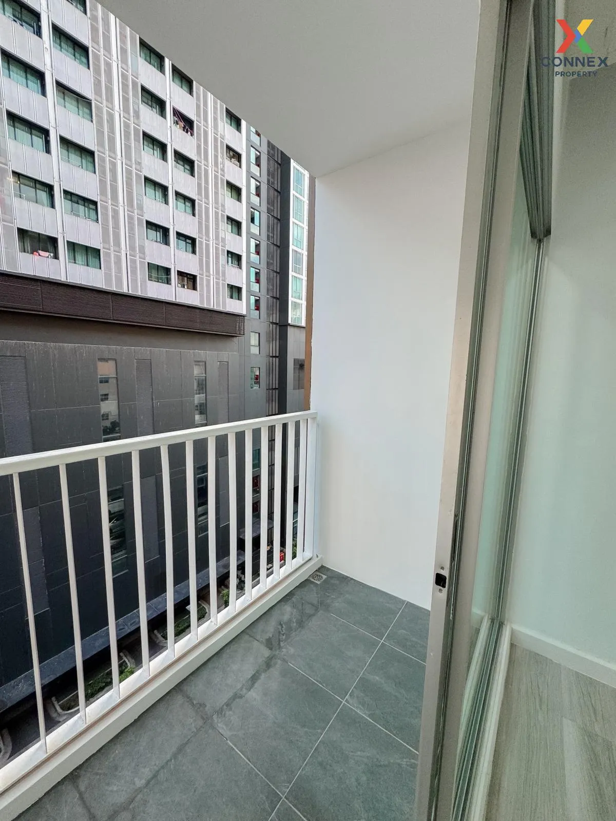 For Sale Condo , A Space Asoke-Ratchada , corner unit , MRT-Phra 