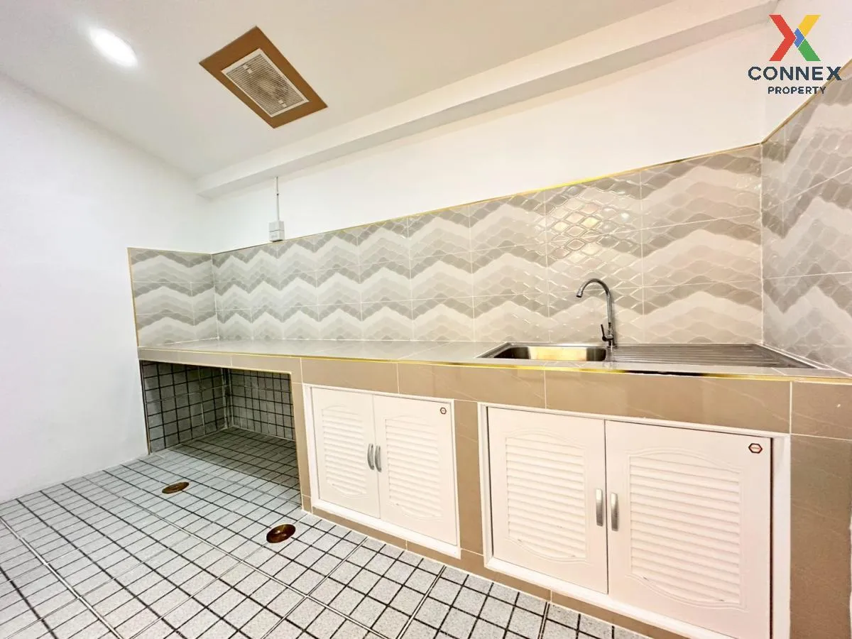 For Sale Townhouse/Townhome  , Baan Nunticha 4 , newly renovated 