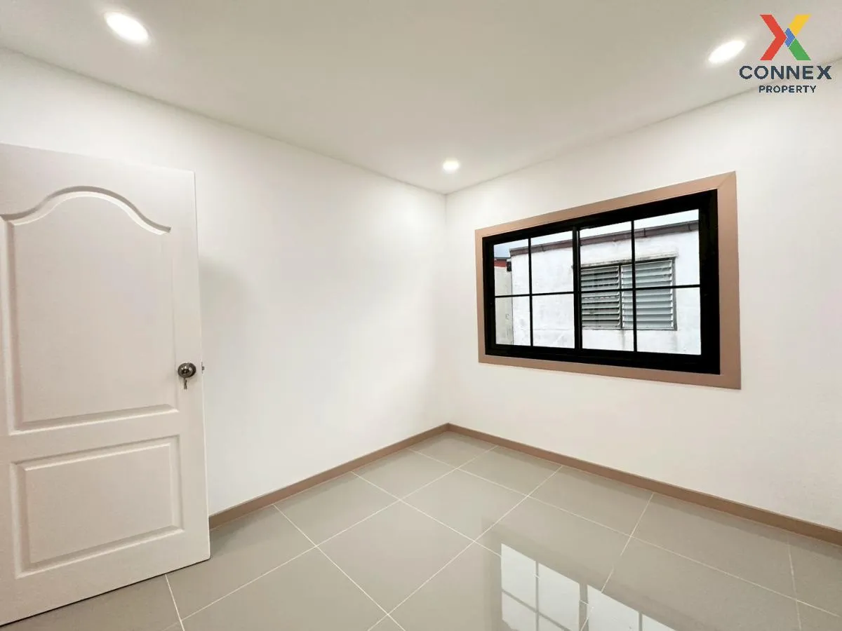 For Sale Townhouse/Townhome  , Baan Nunticha 4 , newly renovated 