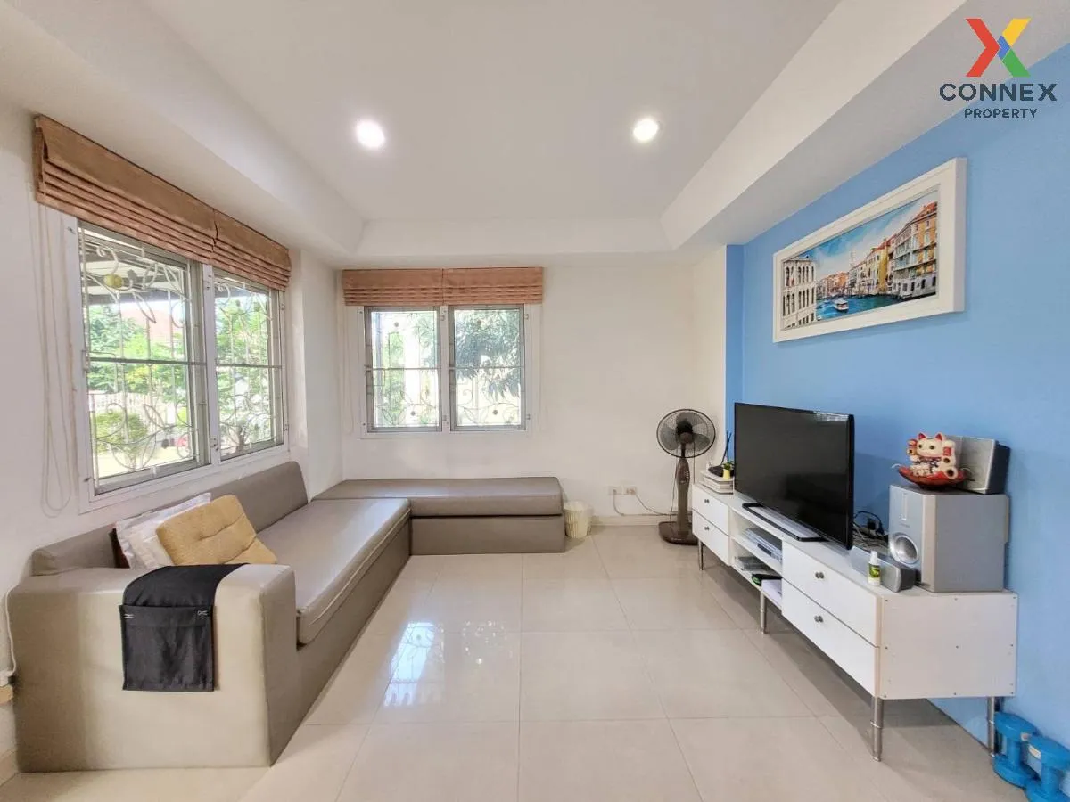 For Sale House , Baan Poonsuk Suvarnabhumi , wide frontage , Bang 4