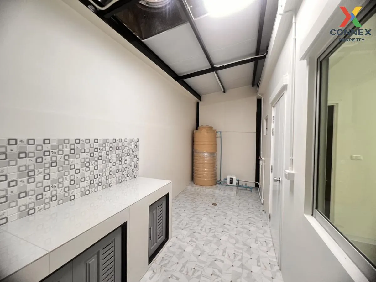 For Sale Townhouse/Townhome  , Baan Pruksa 106 Bangpu - Tamru , B