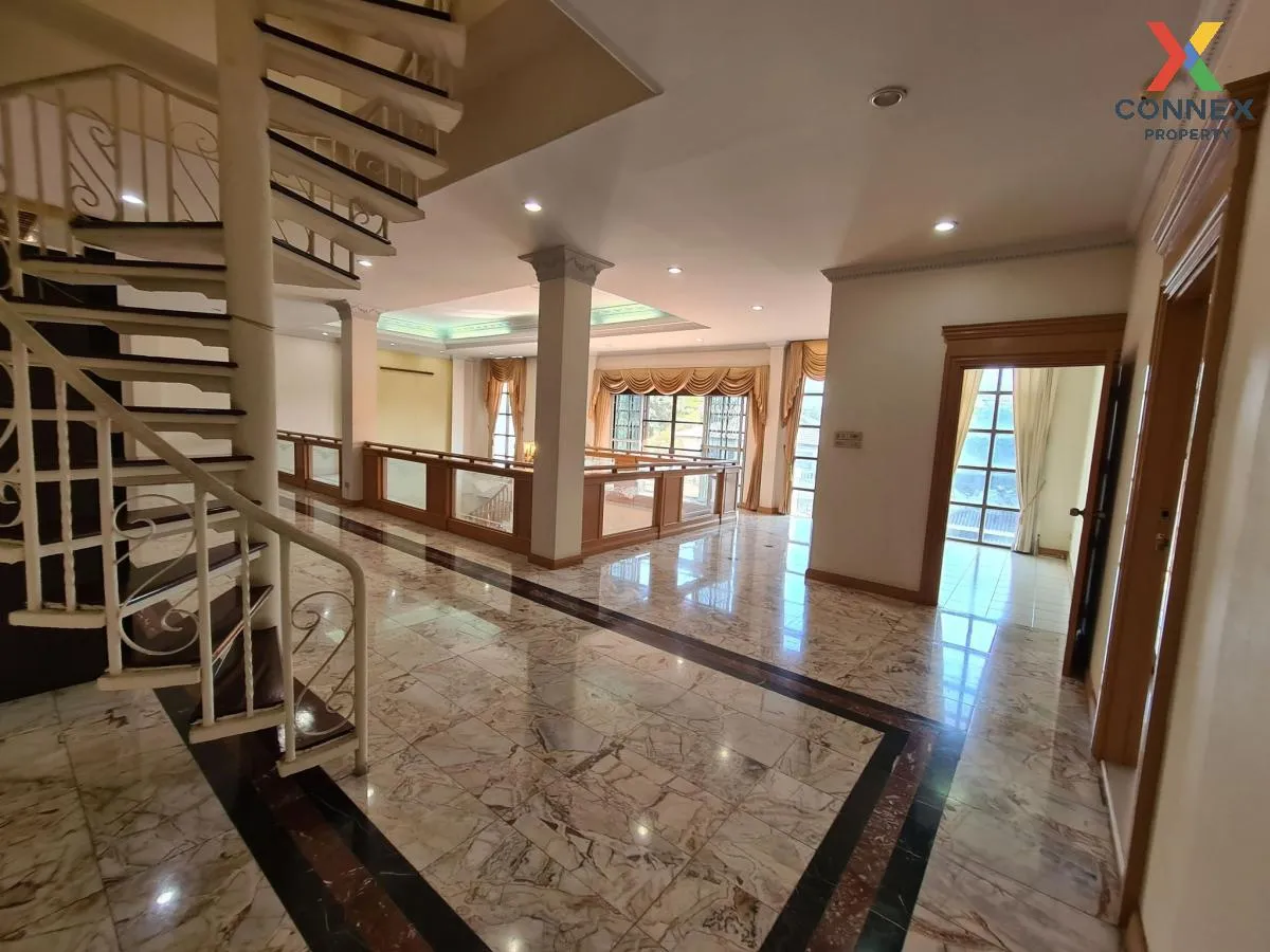 For Sale House , Ban P. Thananiwet , Chankasem , Chatuchak , Bang